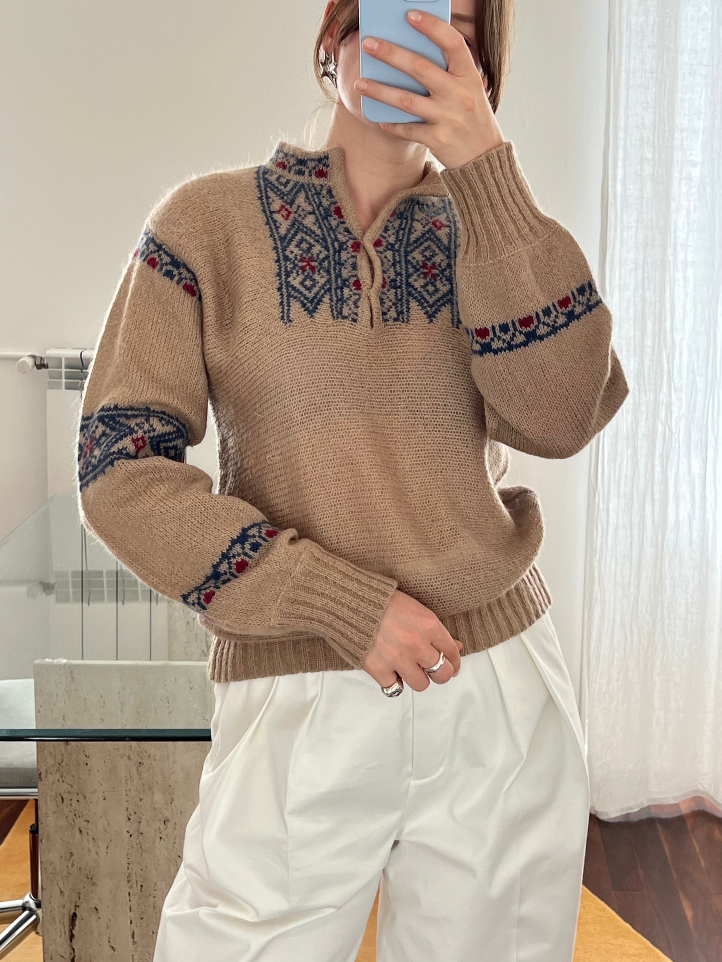 Folk jumper