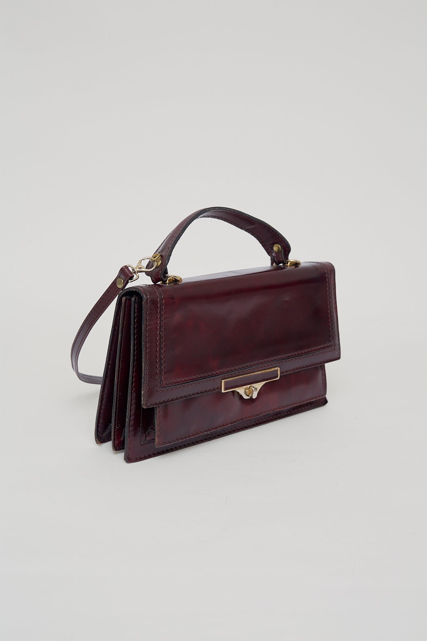 Vintage bordeaux leather bag