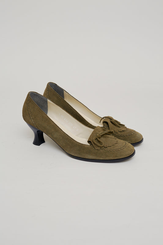 Suede loafer pump