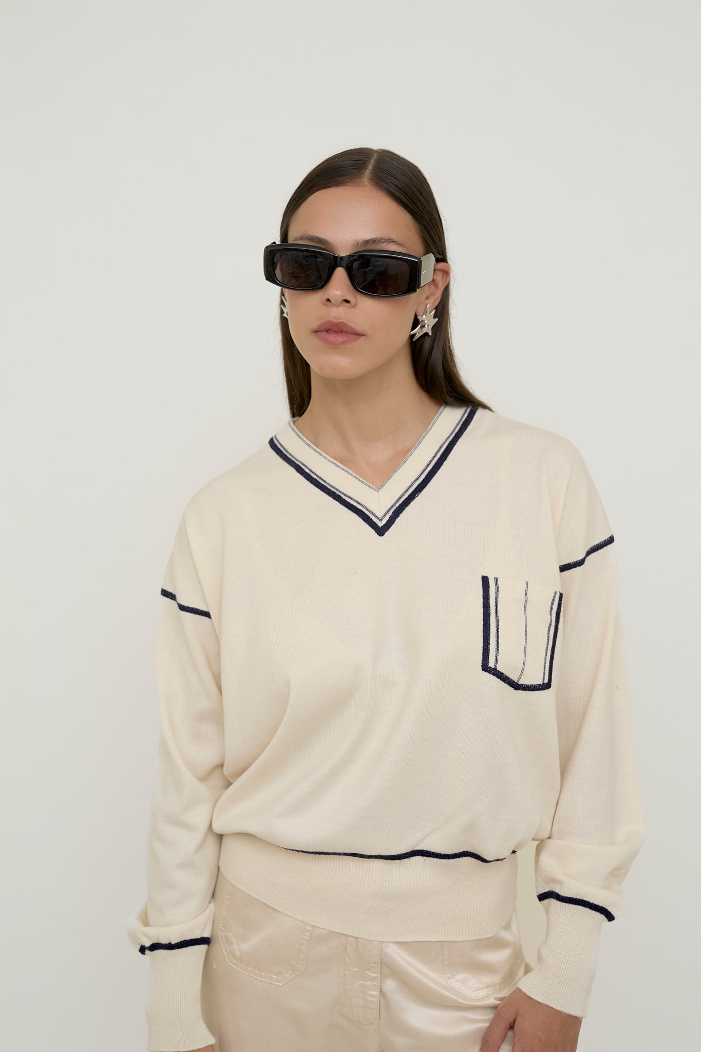 Uniform style jumper with pocket