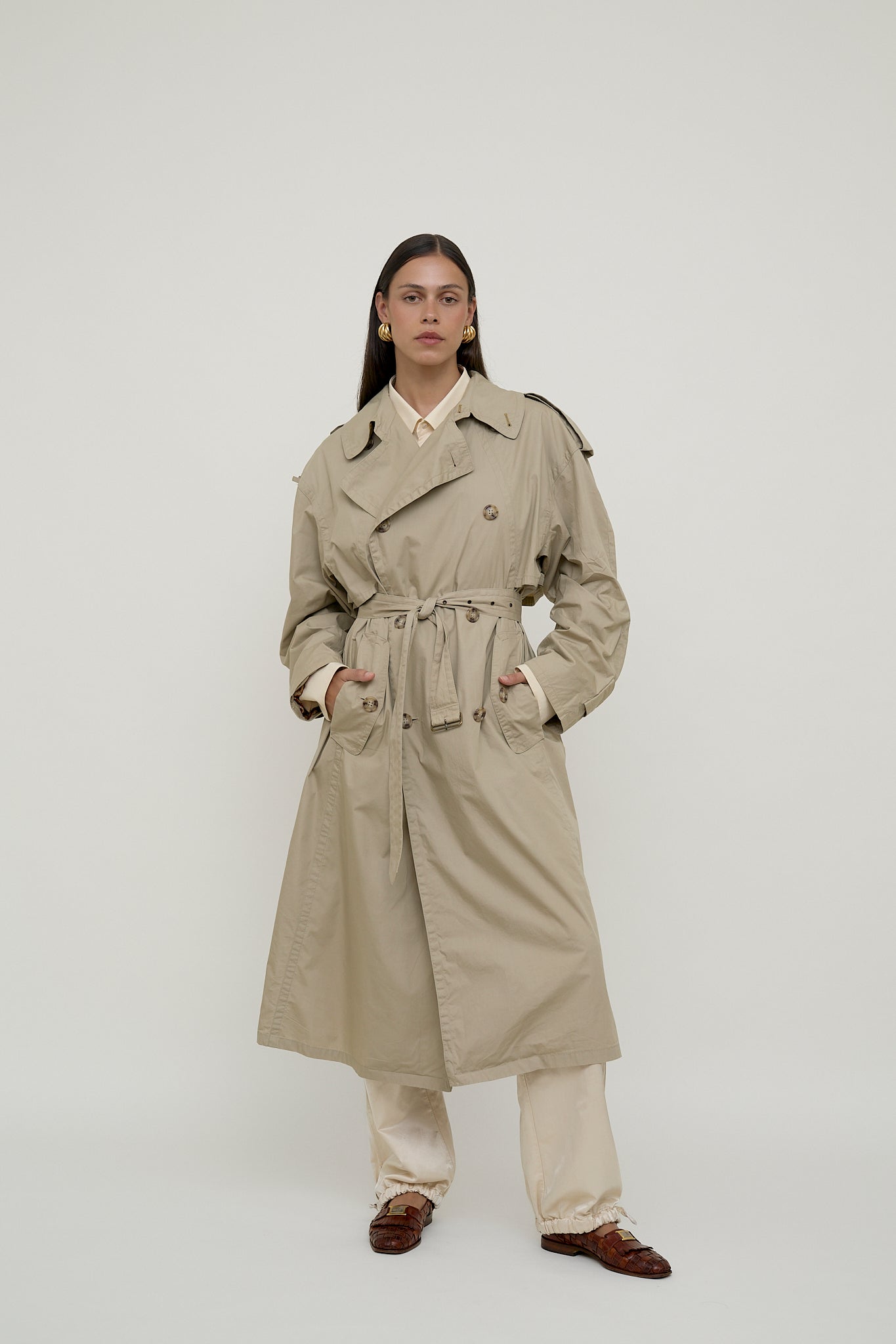 Light beige classic trench