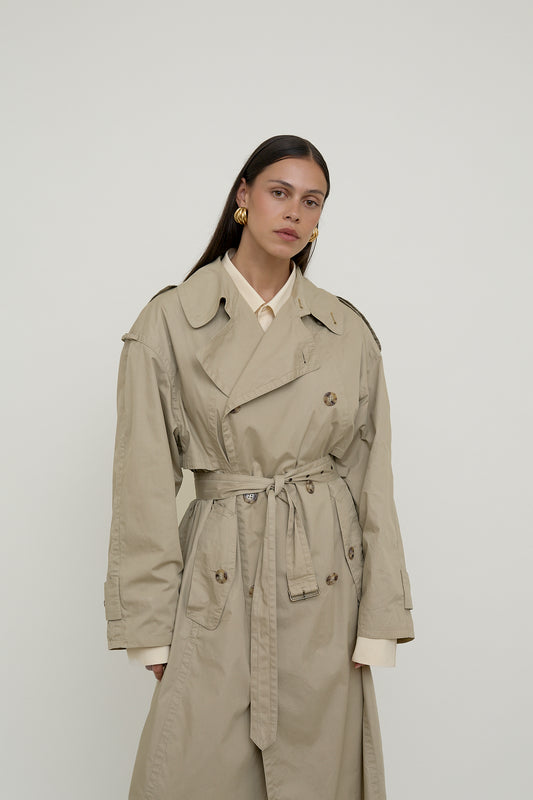 Light beige classic trench