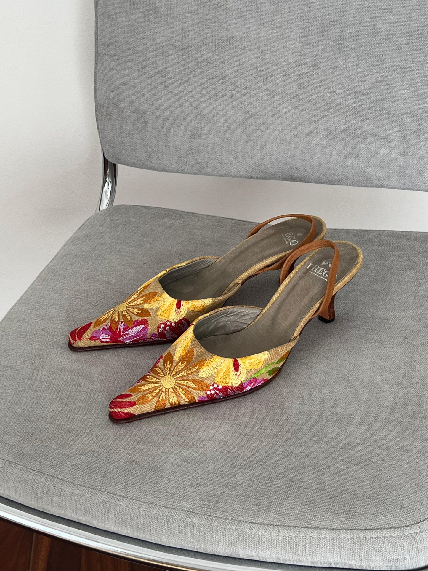 Canvas sandals