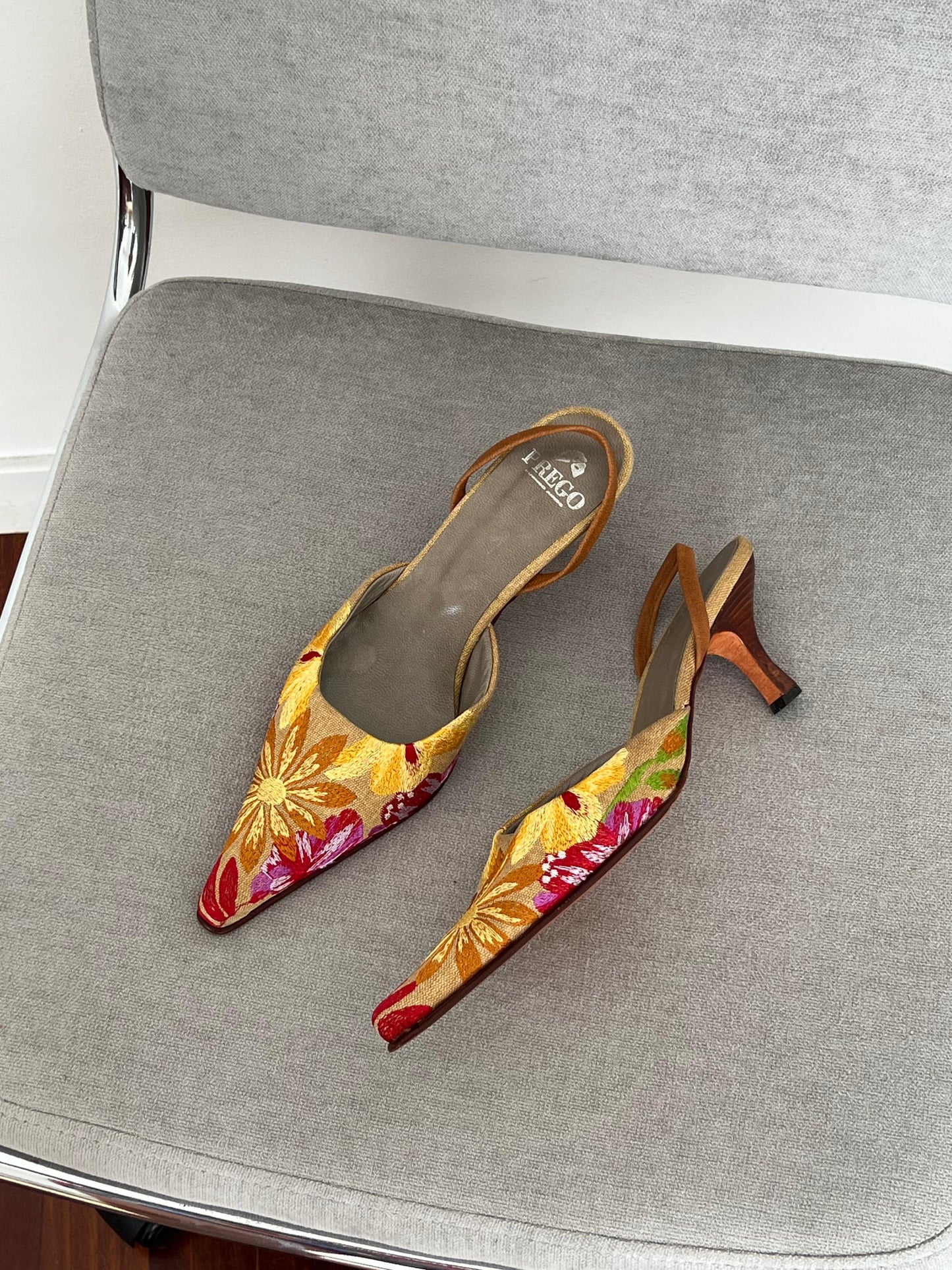 Canvas sandals