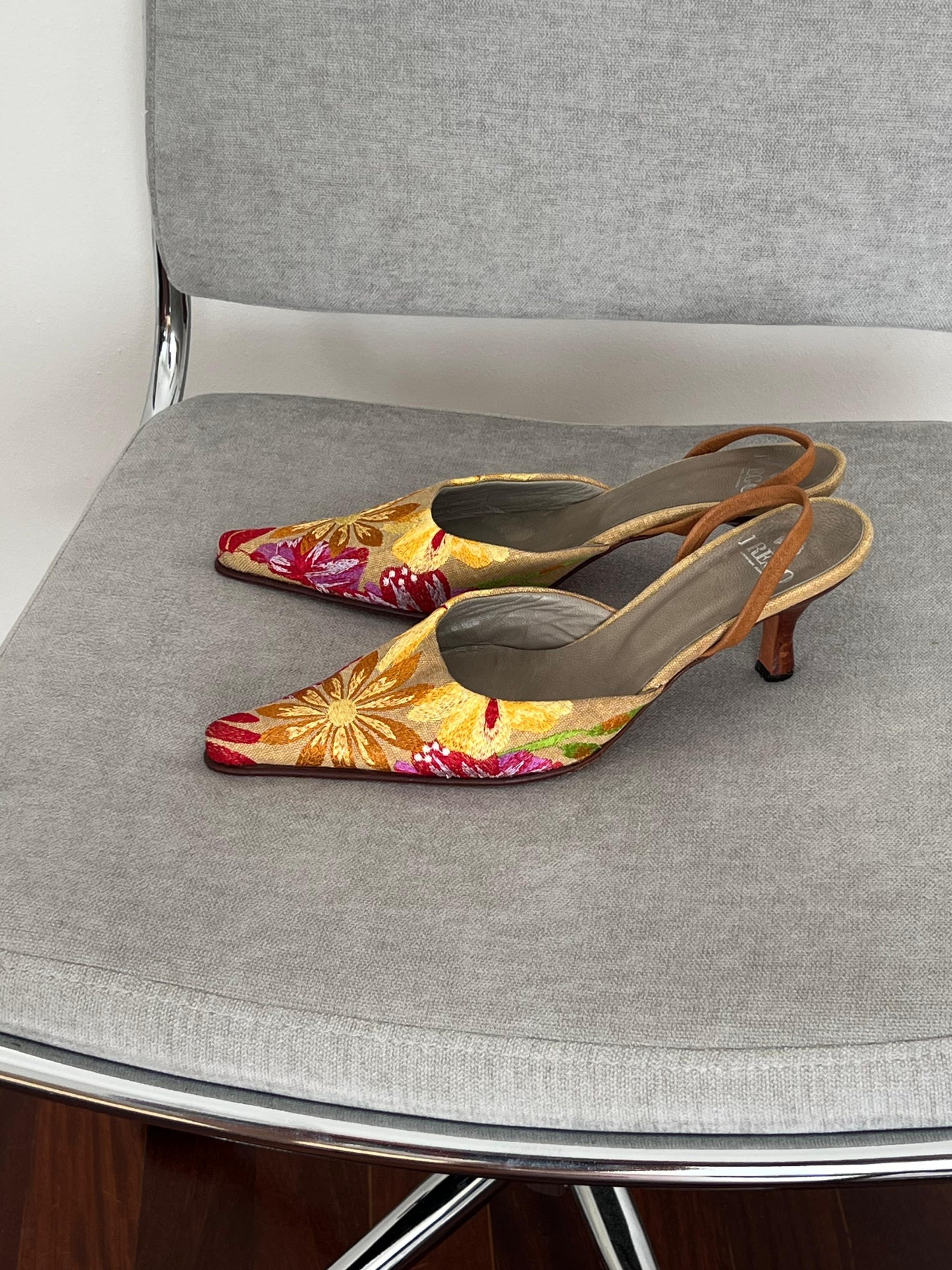 Canvas sandals