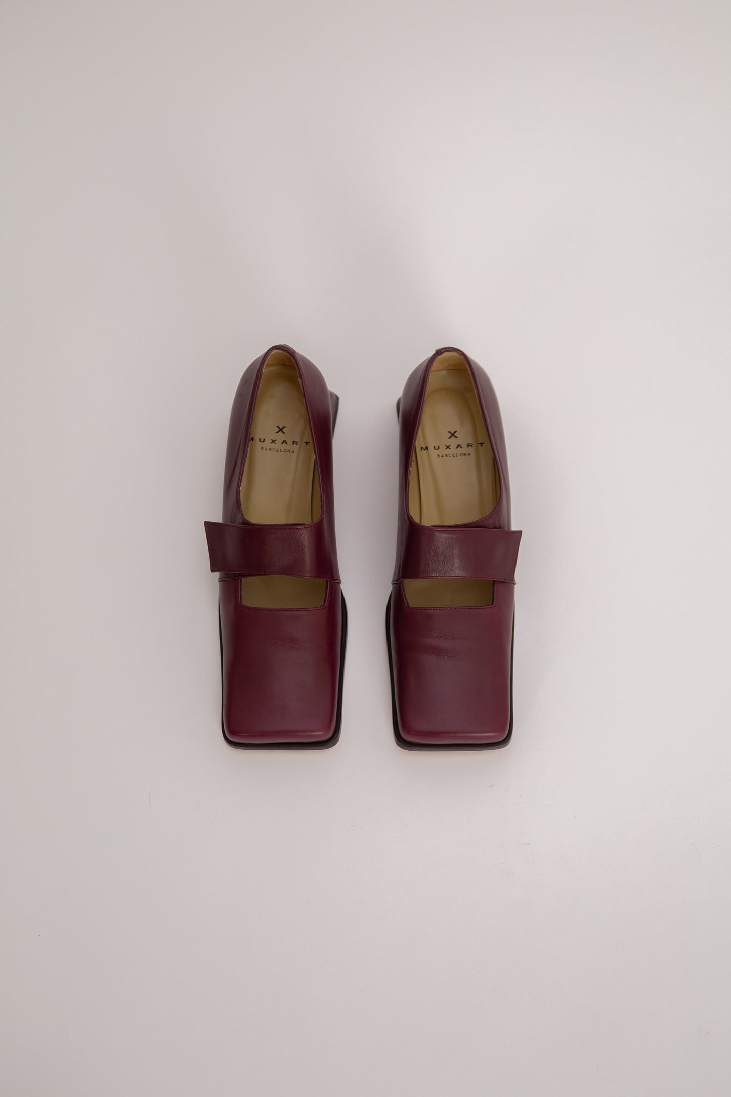 Vintage pumps