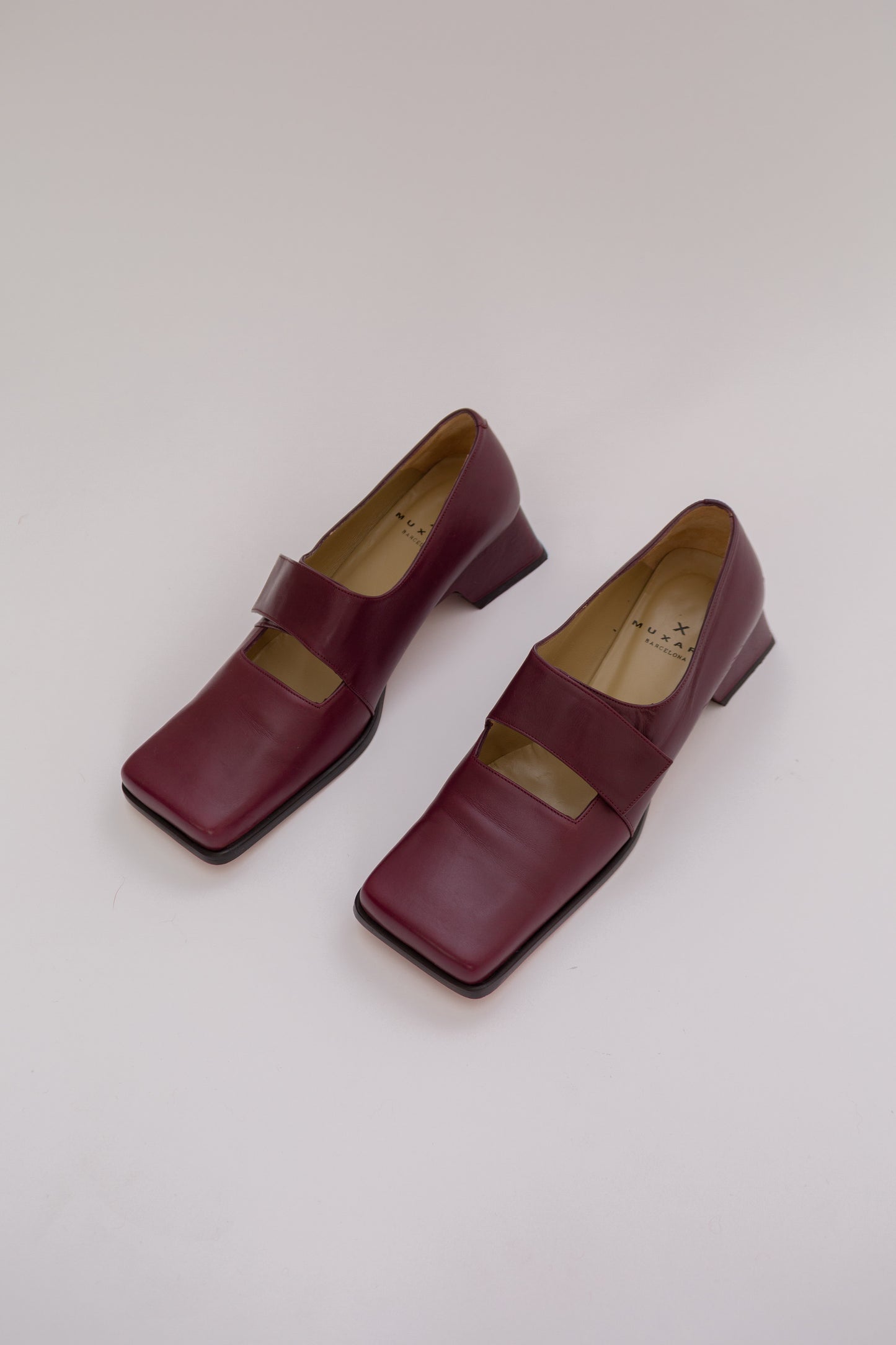 Vintage pumps