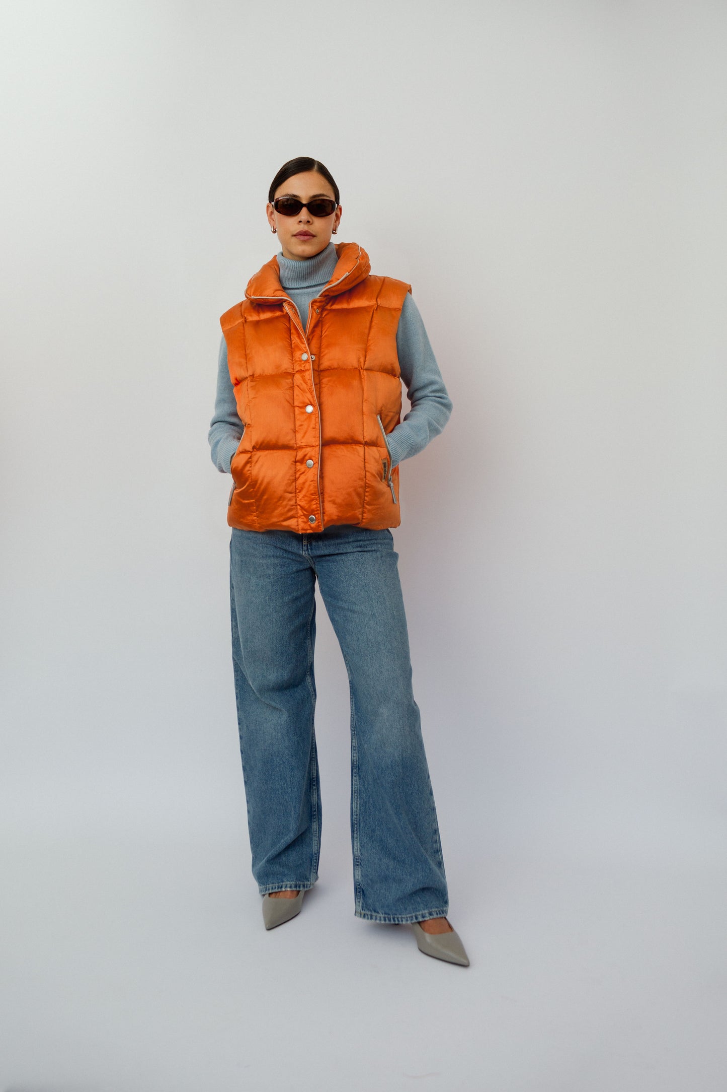 Puffed down feather vest