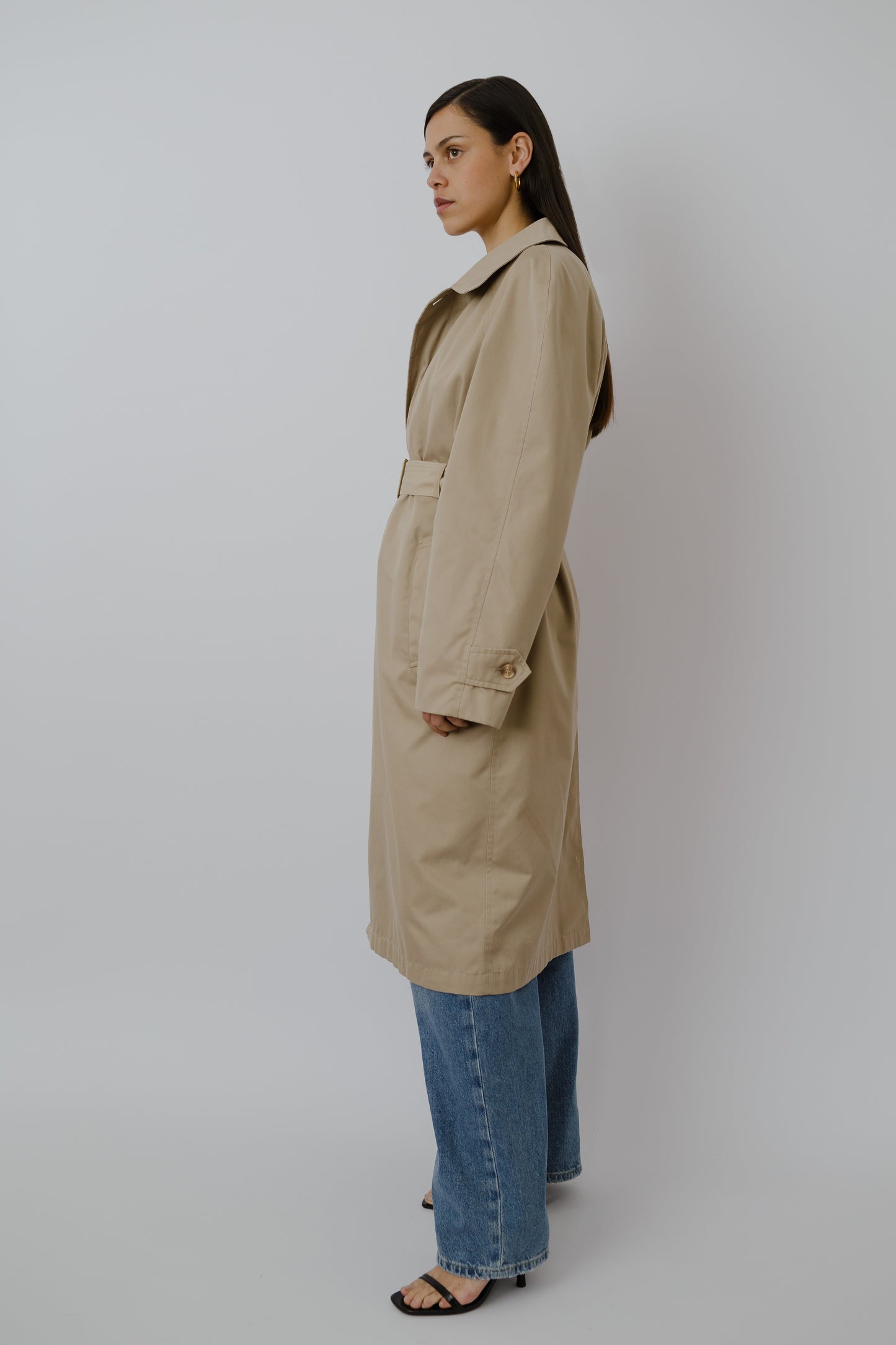 Wide shoulder trench coat