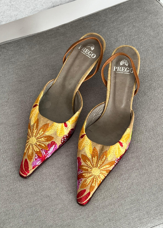 Canvas sandals