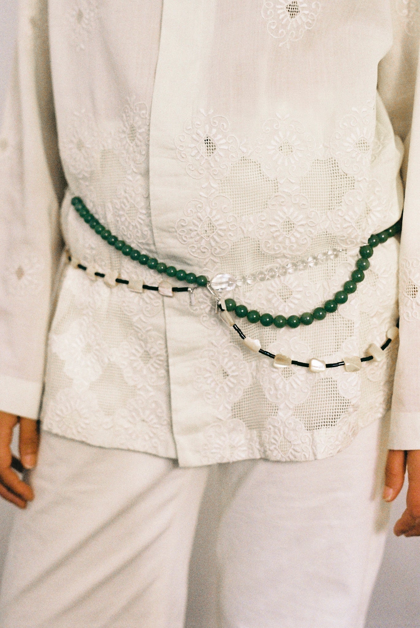 Black agate and mother-of-pearl necklace