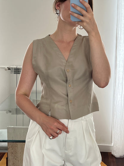 Silk vest