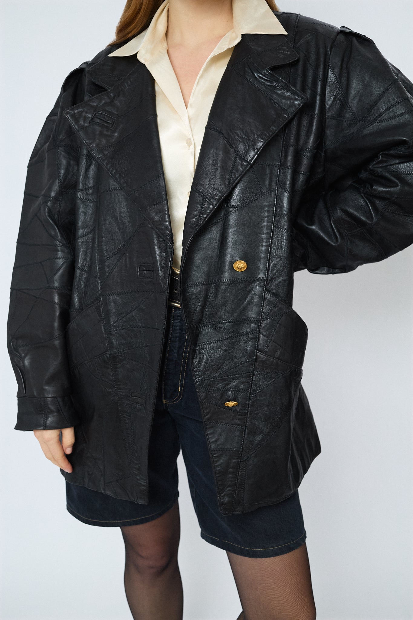 Wide shoulders leather jacket