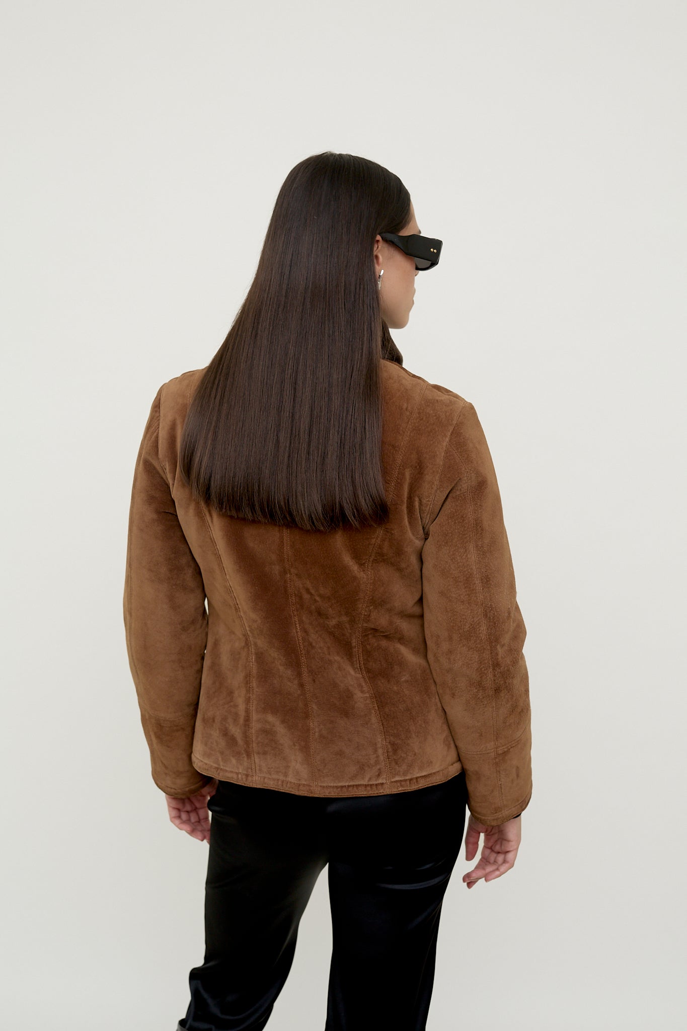 Suede jacket with faux fur collar