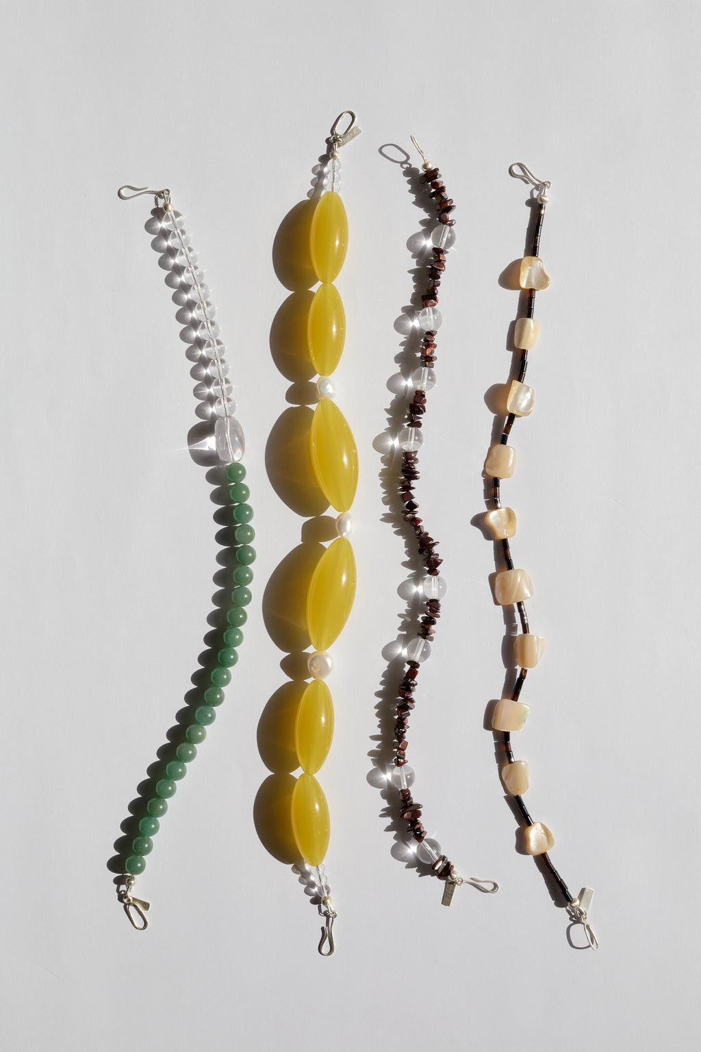Black agate and mother-of-pearl necklace