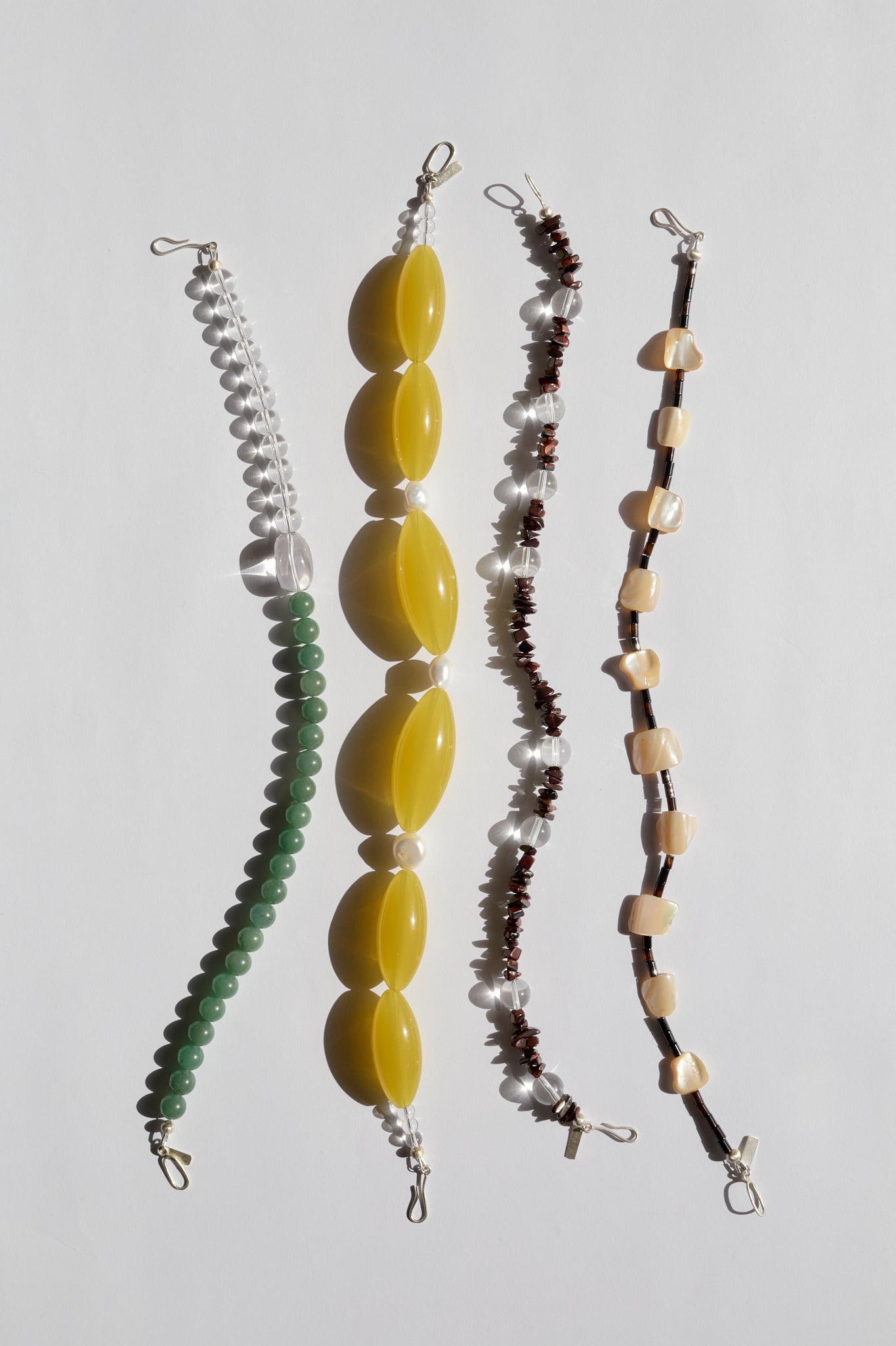 Black agate and mother-of-pearl necklace