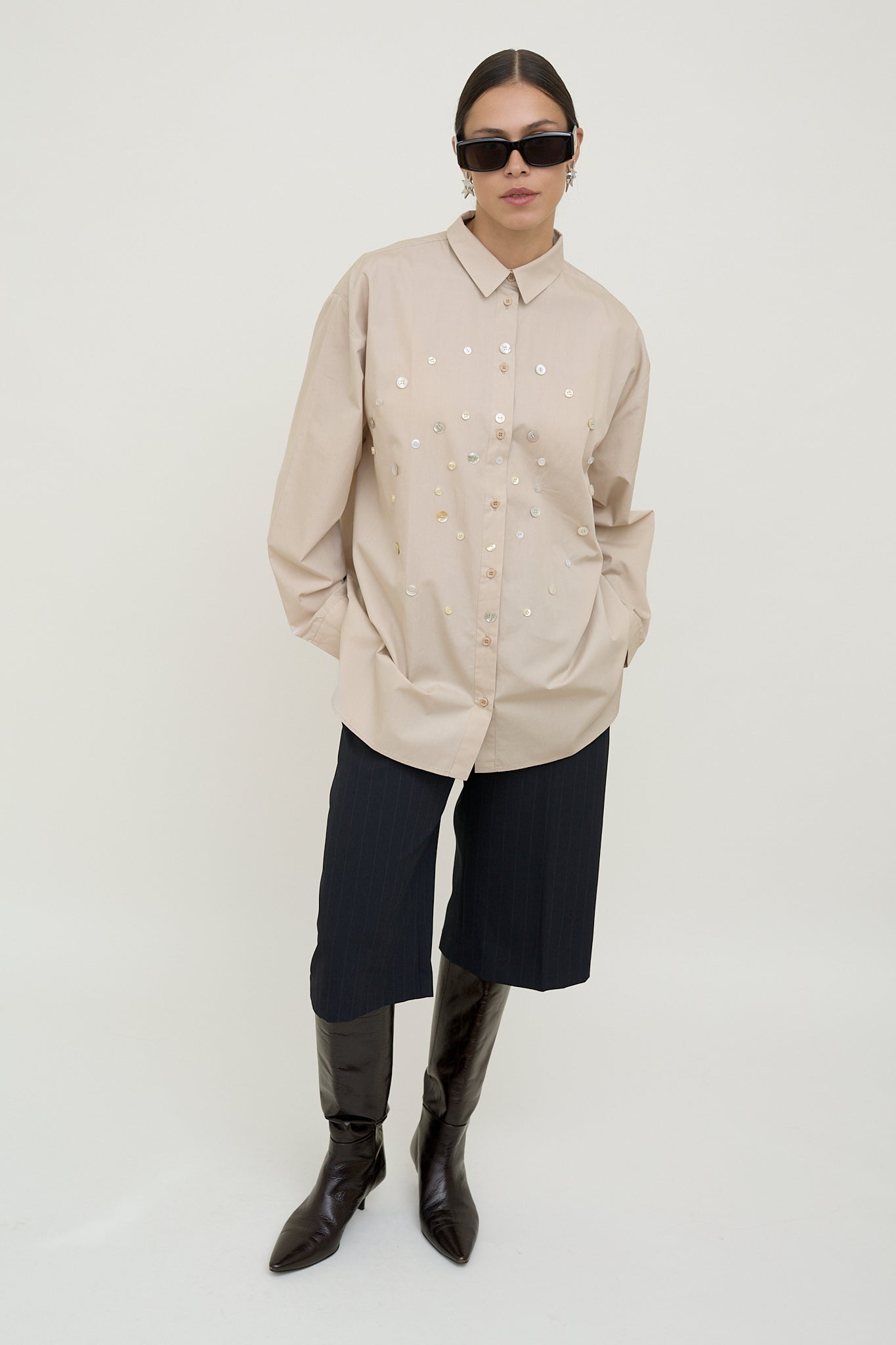 dariadé taupe shirt