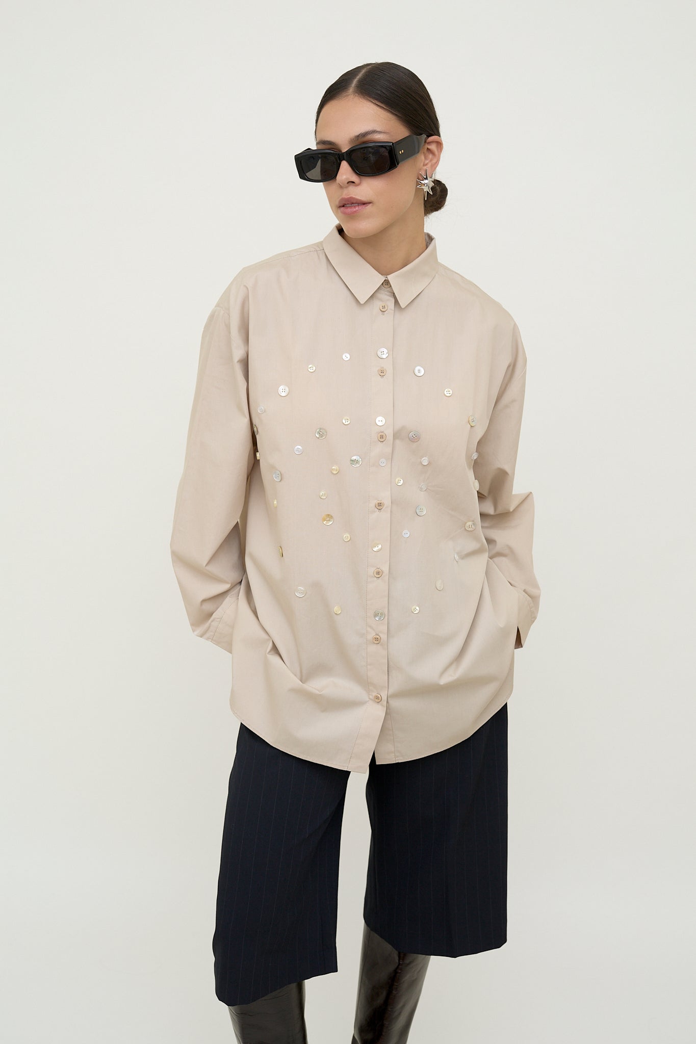 dariadé taupe shirt