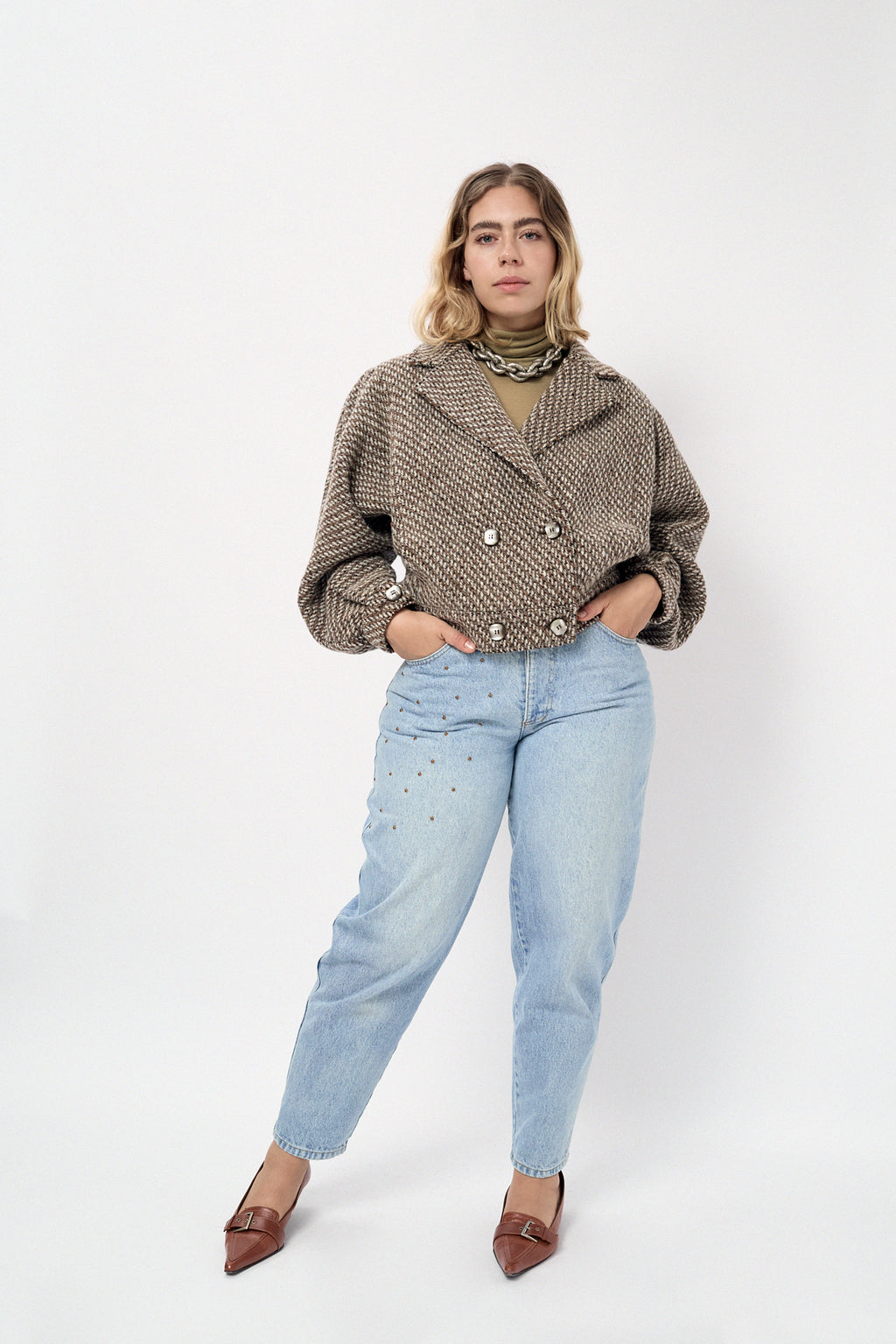 High-waisted barrel-leg jeans