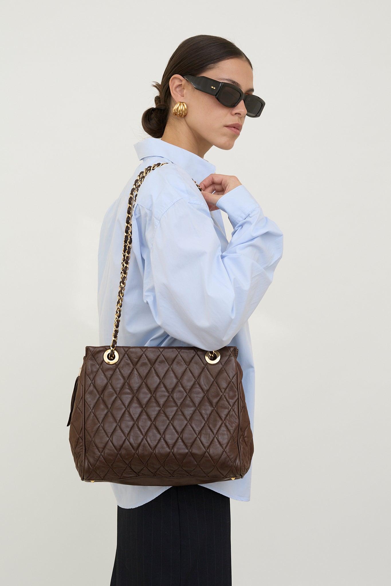 Leather Tote bag with golden handles