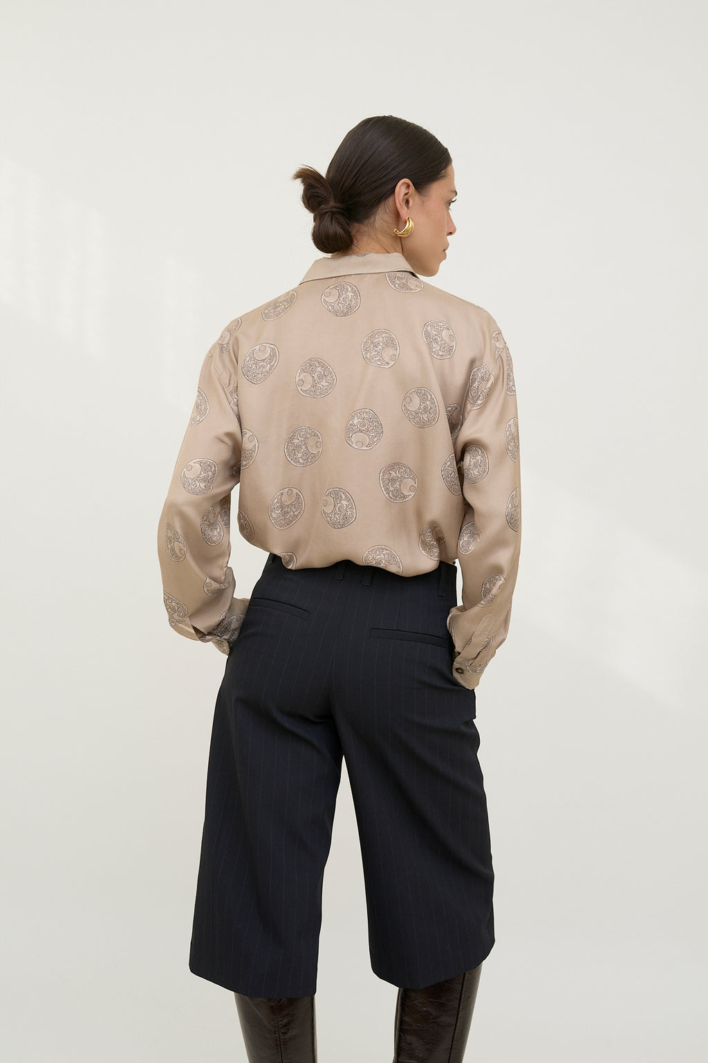 Vintage Laurèl silk medallion blouse