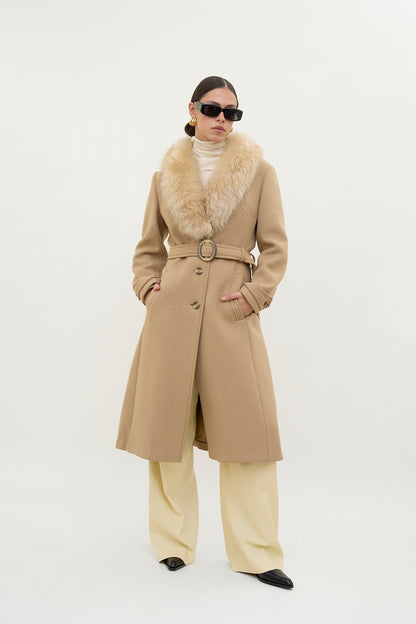 Luxurious wool coat with fur collar