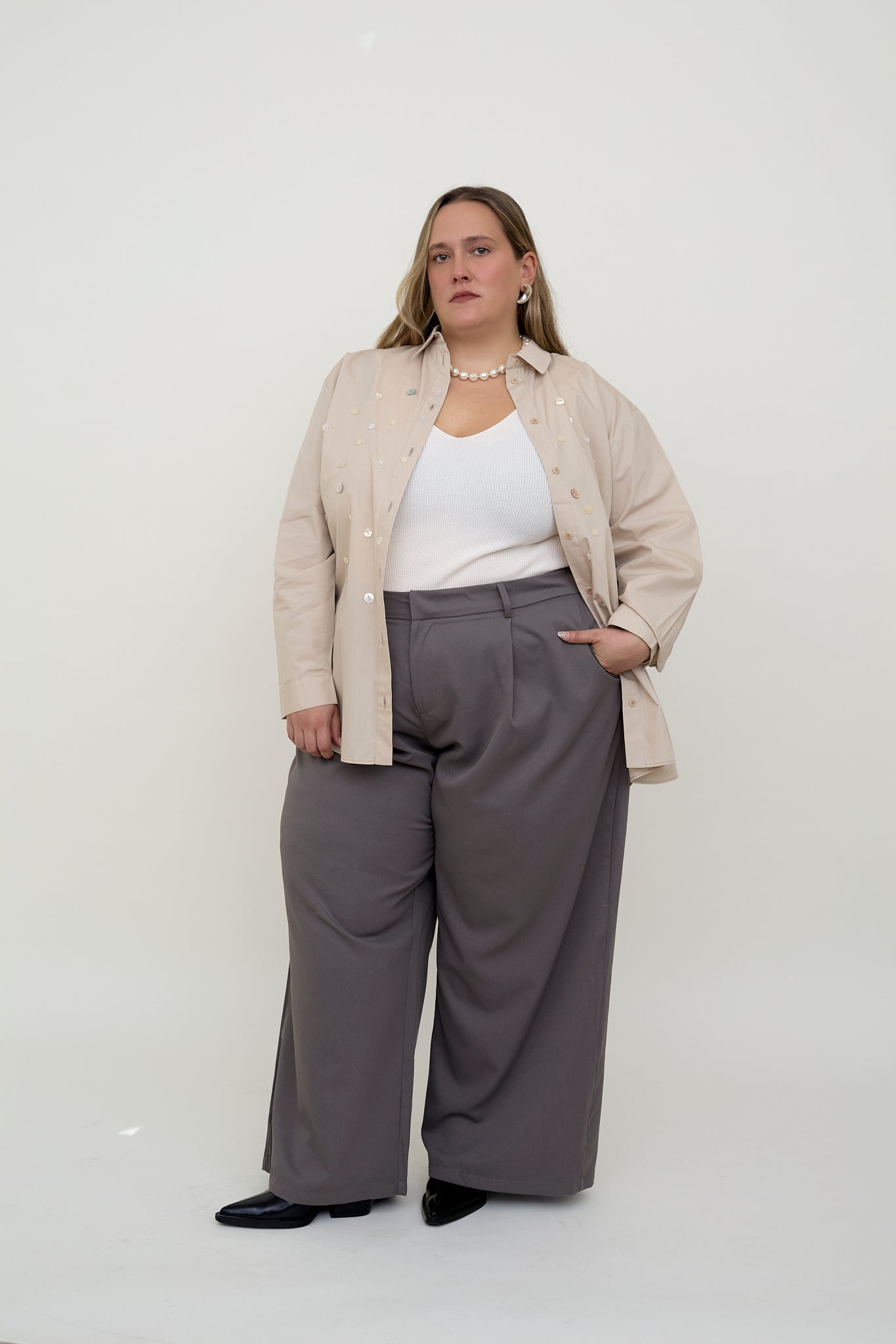 dariadé taupe shirt