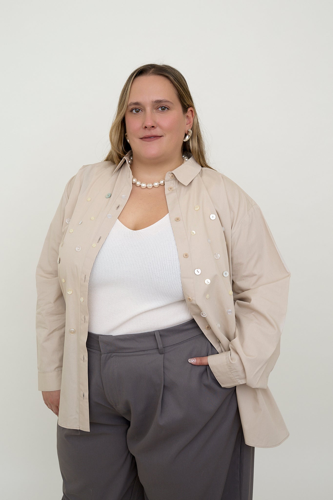 dariadé taupe shirt