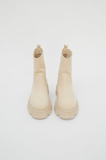 Suede boots by Vamsko