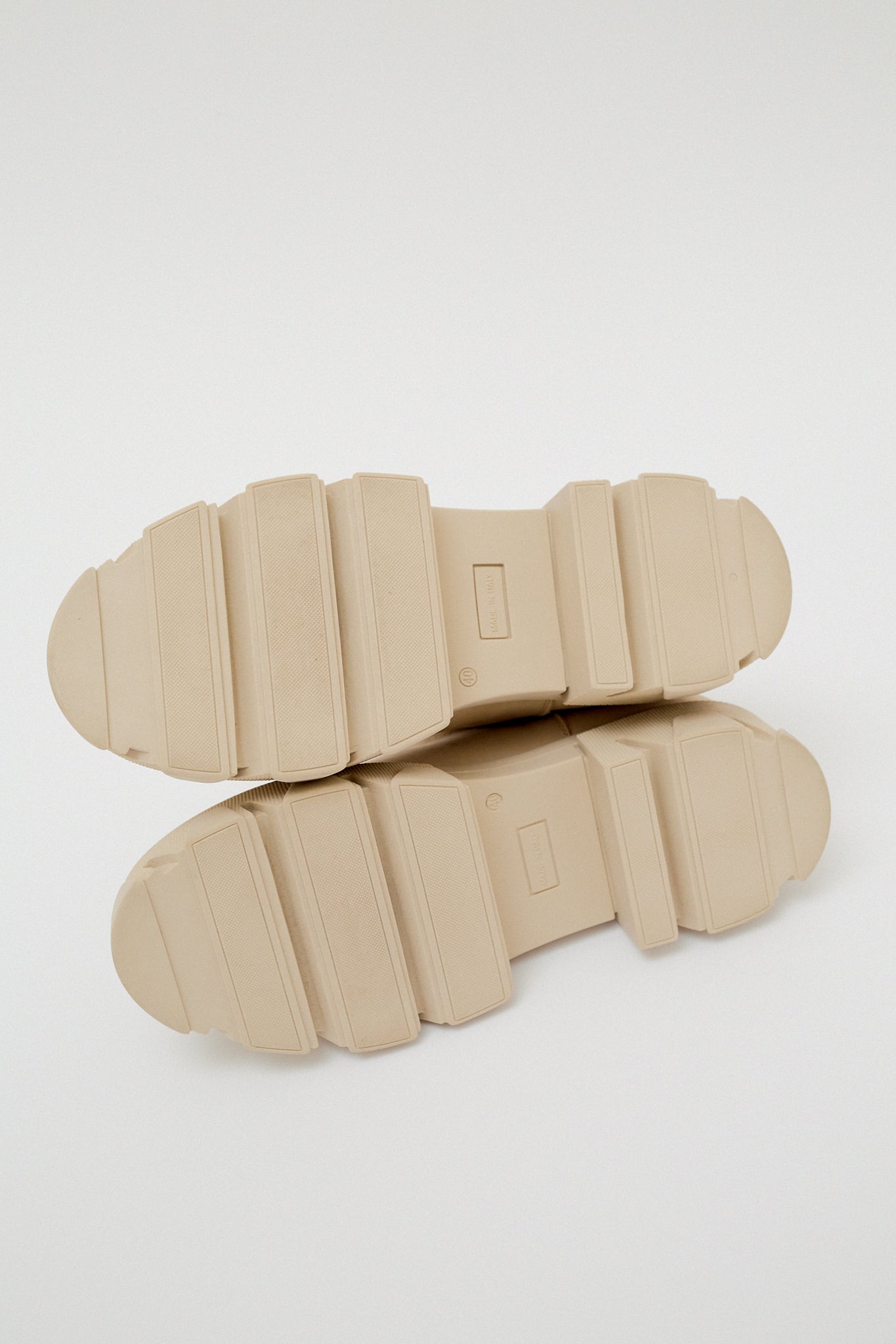 Suede boots by Vamsko