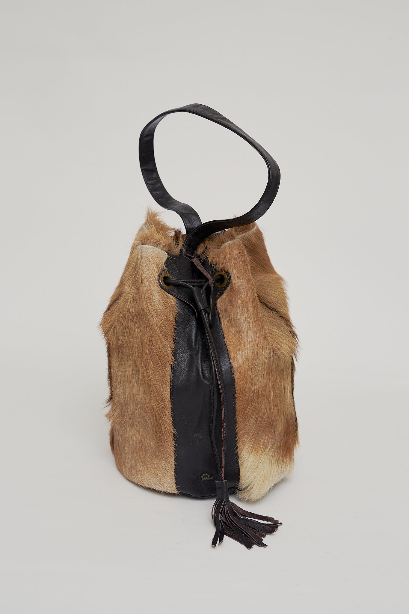 Fur bucket bag
