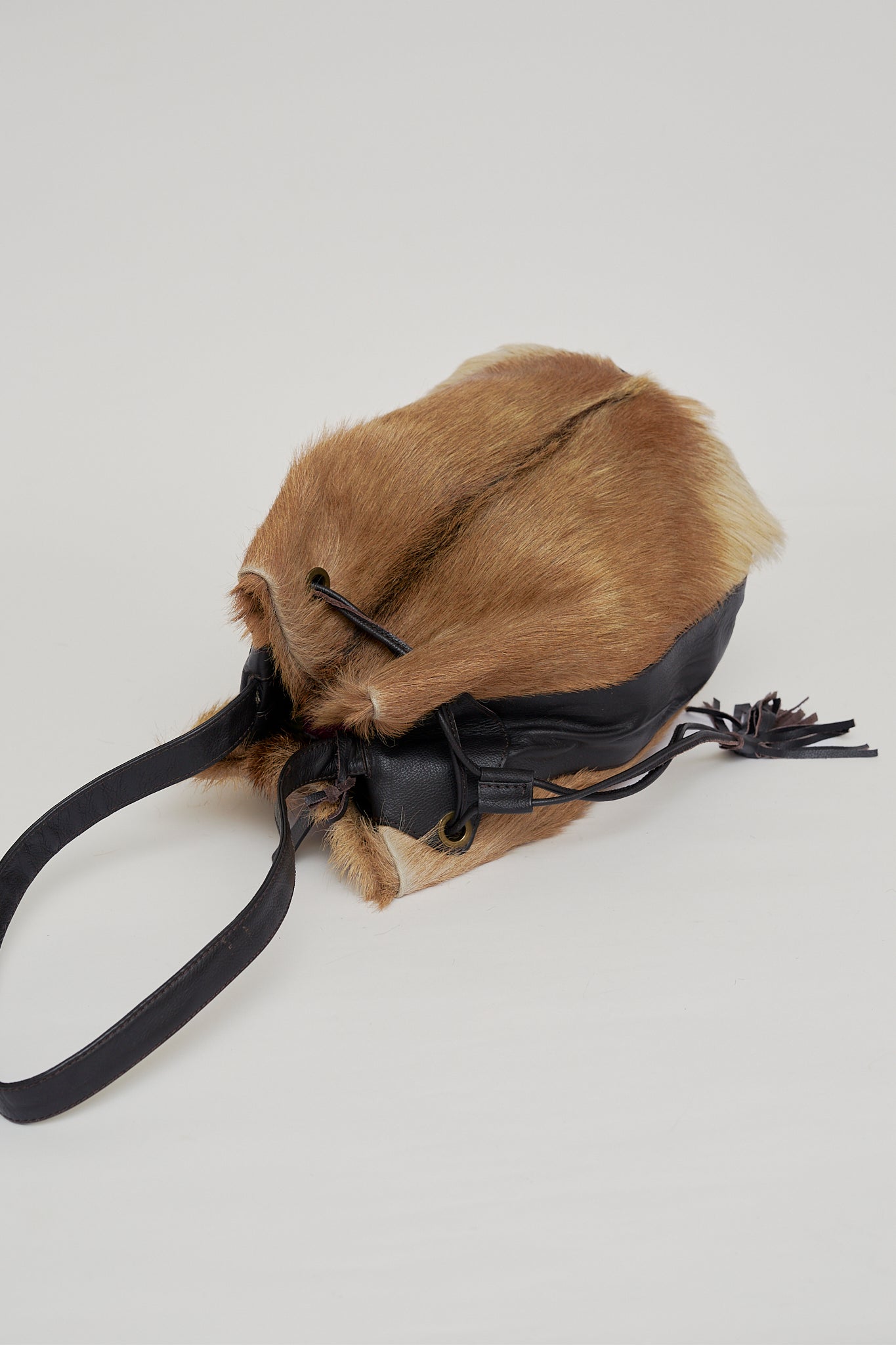 Fur bucket bag
