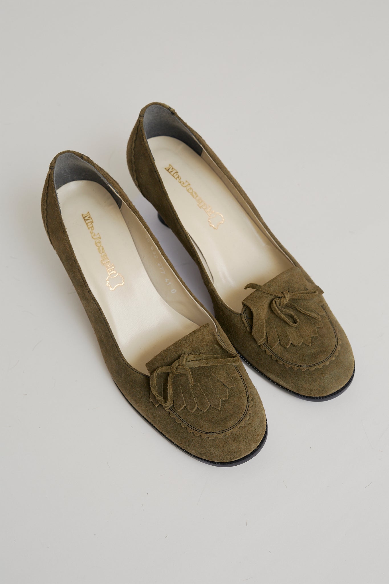 Suede loafer pump