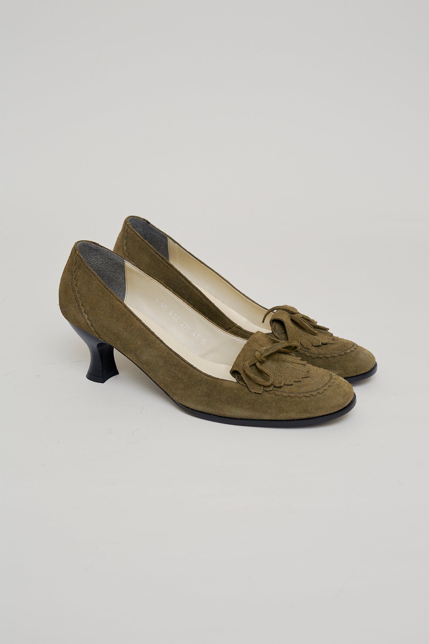 Suede loafer pump
