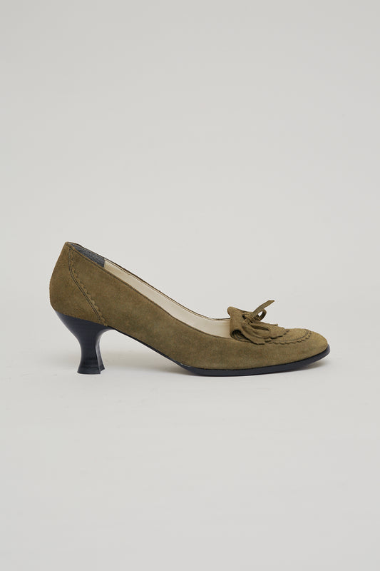 Suede loafer pump