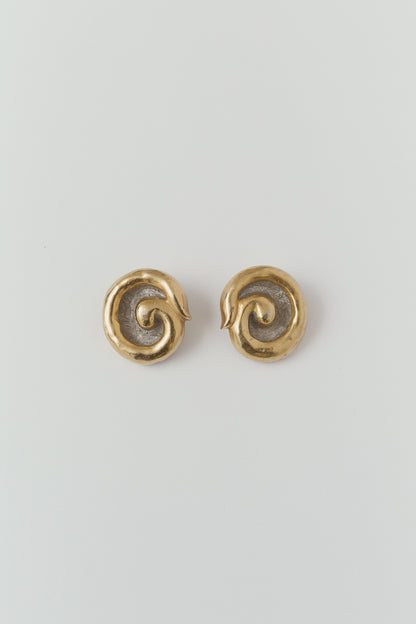 Vintage clip earrings