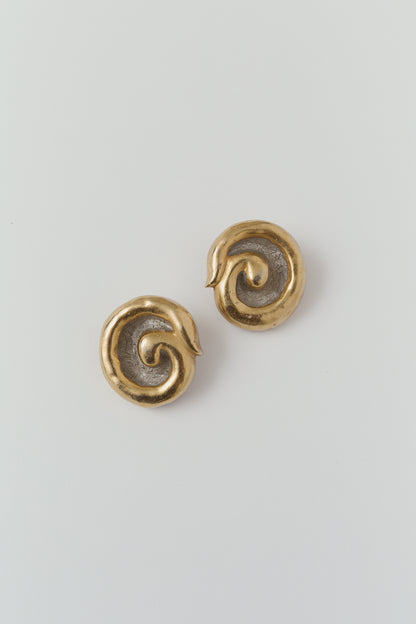 Vintage clip earrings