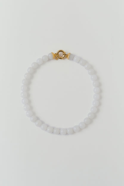 Vintage collier with golden clasp