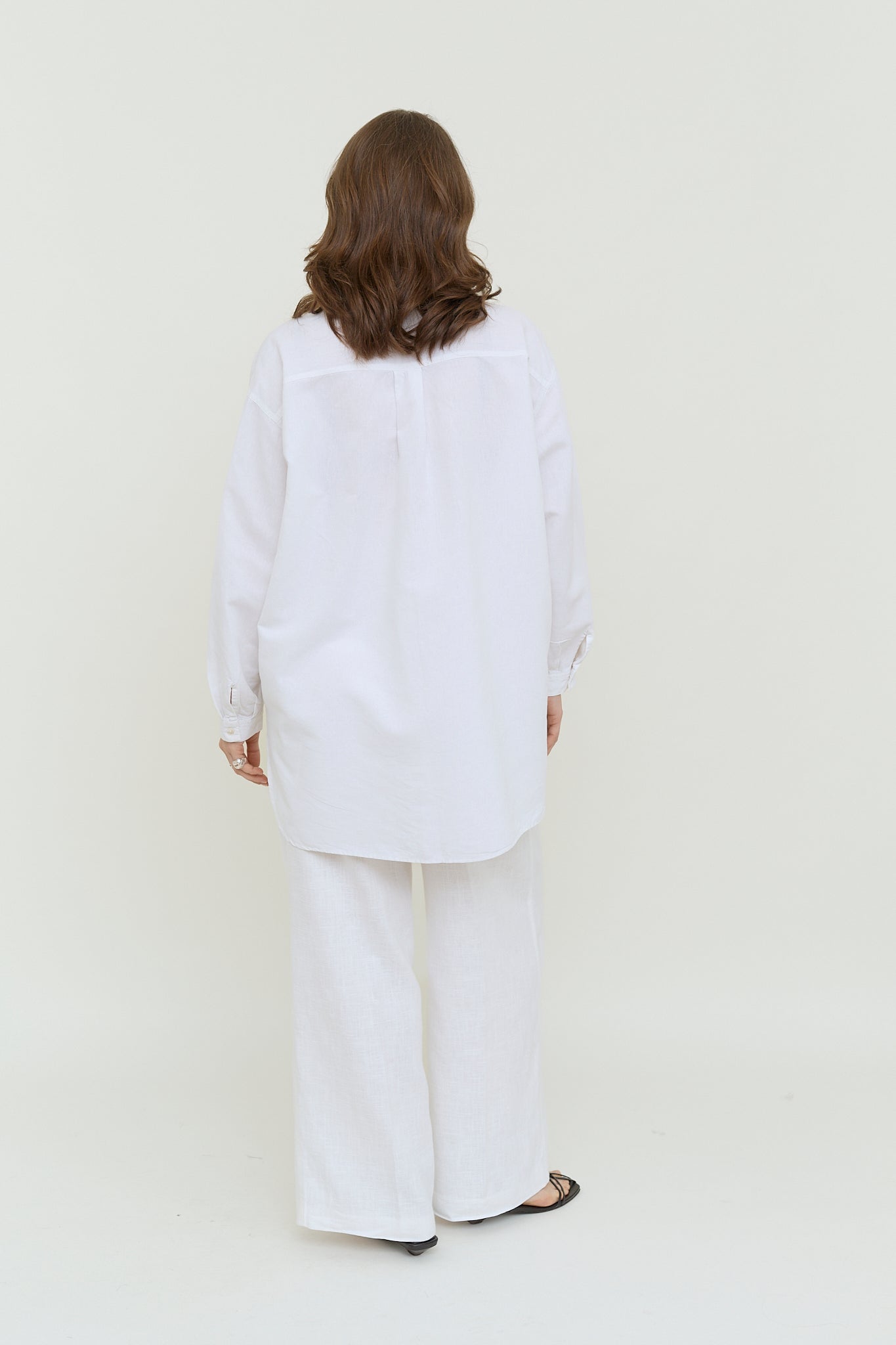 Balloon shaped linen blouse