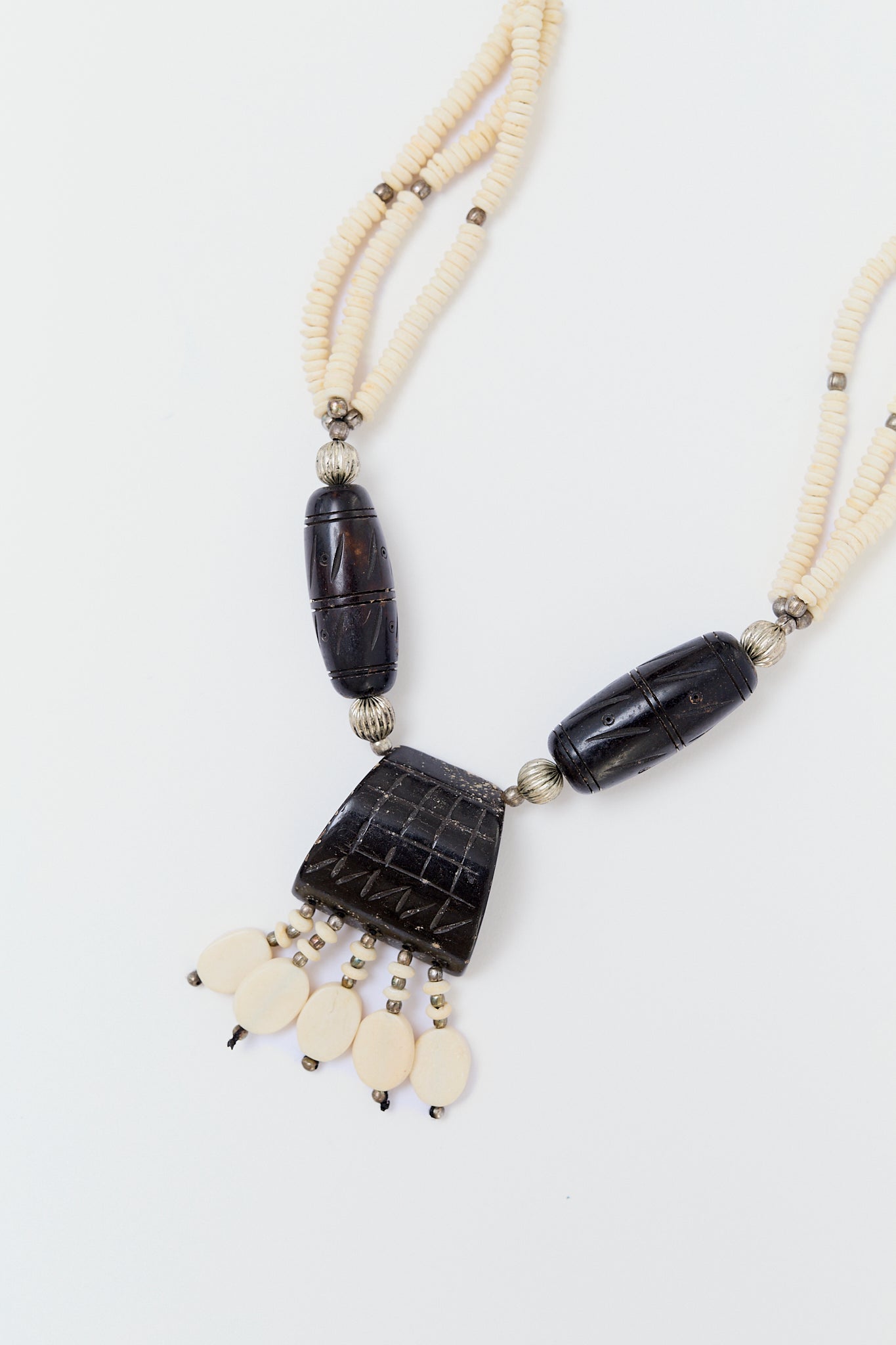 Geometric statement necklace