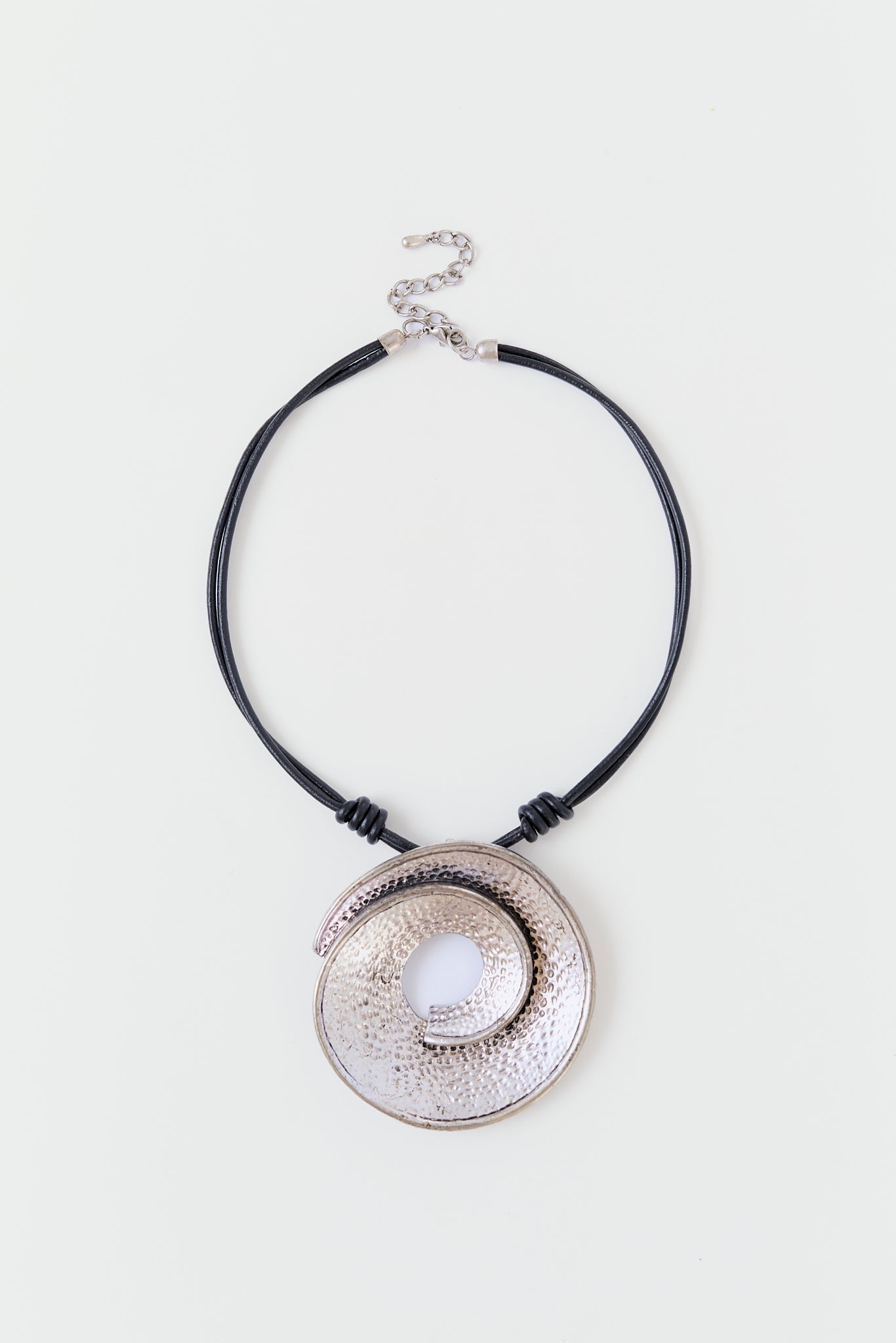 Bold metal circle necklace