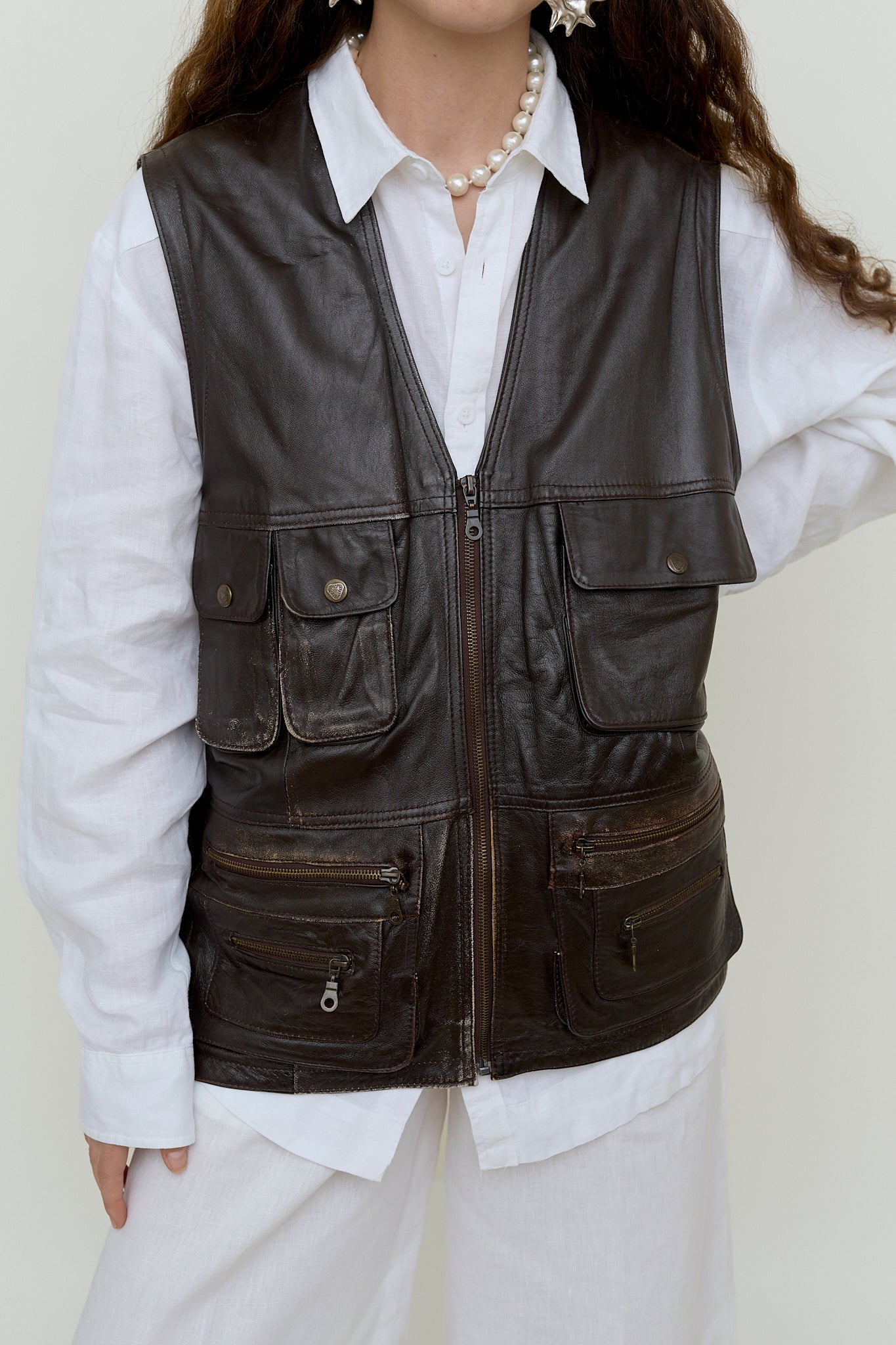 Vintage leather vest with pockets