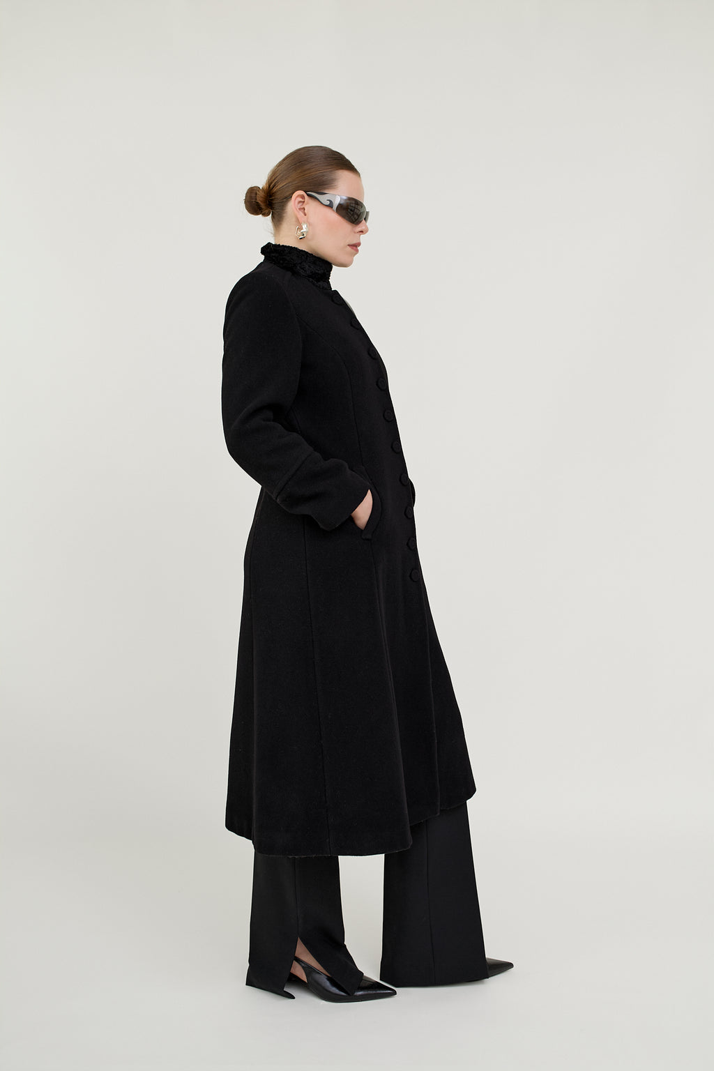 Wool cashmere military coat, plush collar