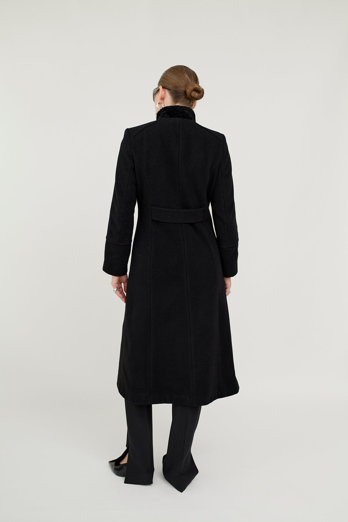 Wool cashmere military coat, plush collar