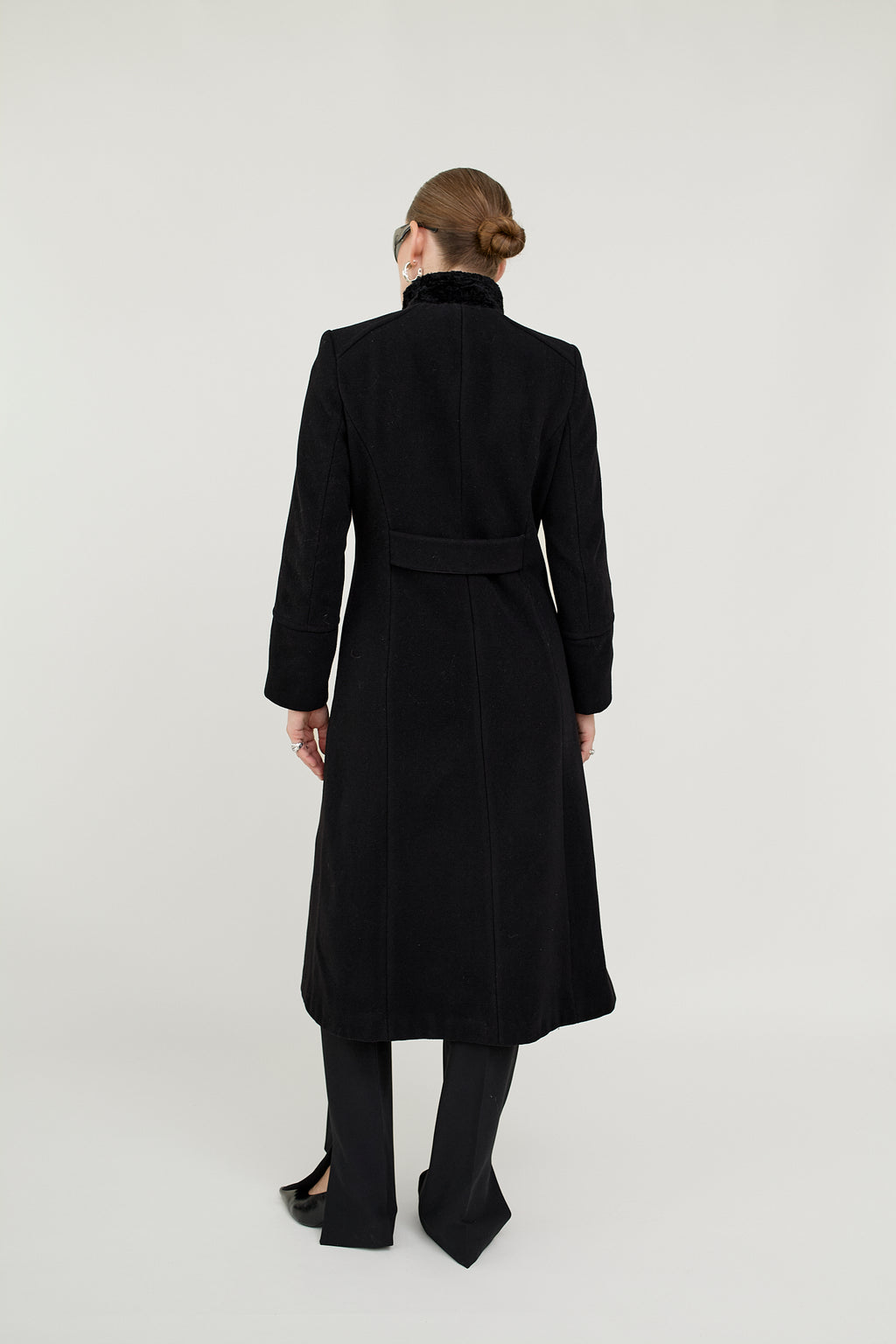 Wool cashmere military coat, plush collar