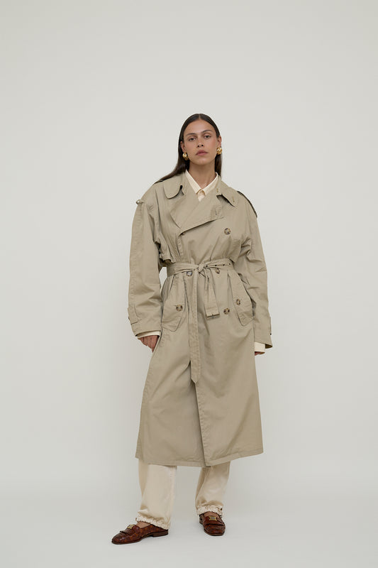 Light beige classic trench