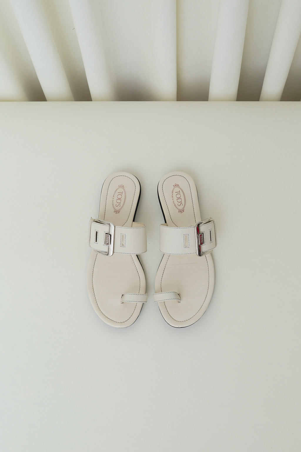 Tod’s leather buckle mules