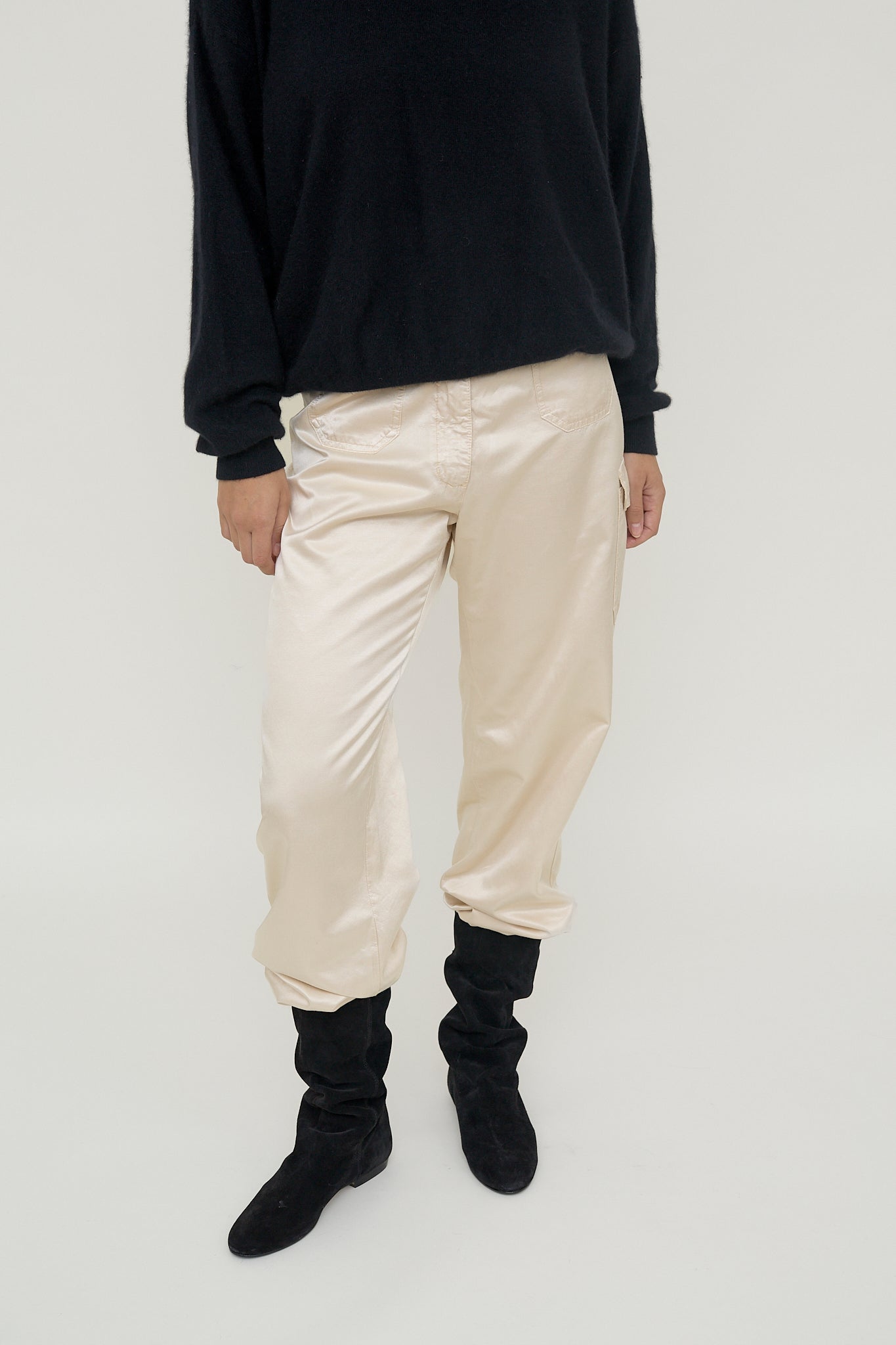 Suede flat boots