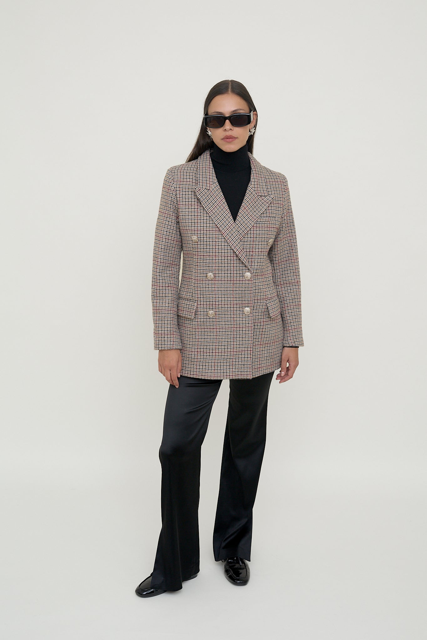 Tailored plaid double-breasted blazer