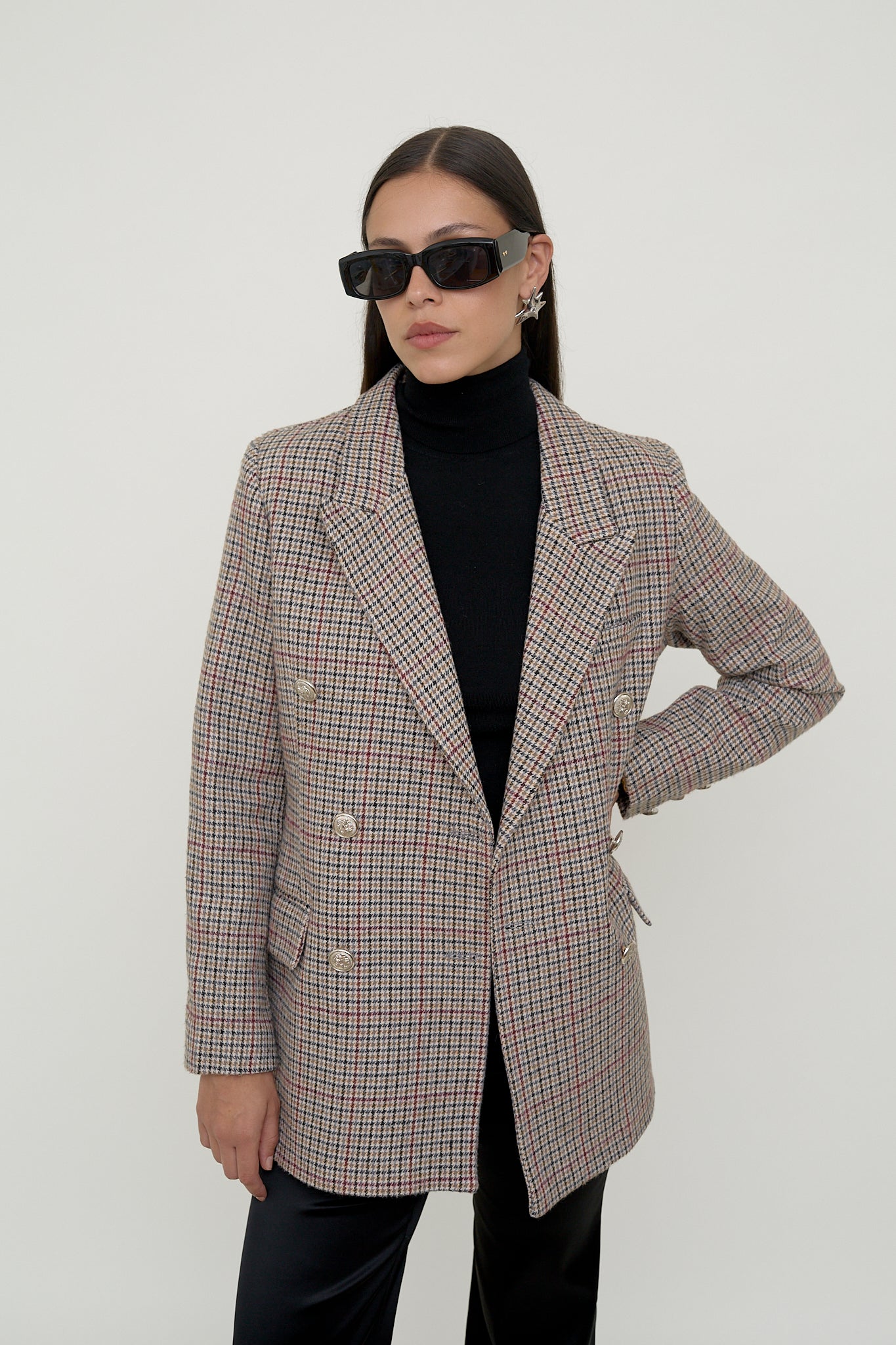 Tailored plaid double-breasted blazer